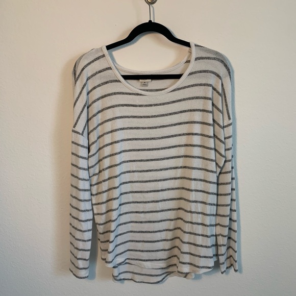 Target comfy striped top size L - Picture 1 of 2